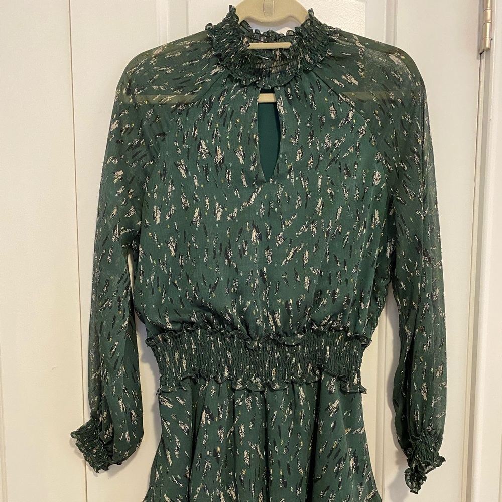 Karlie Smocked Waist Green Mini Dress. Size S. EUC.